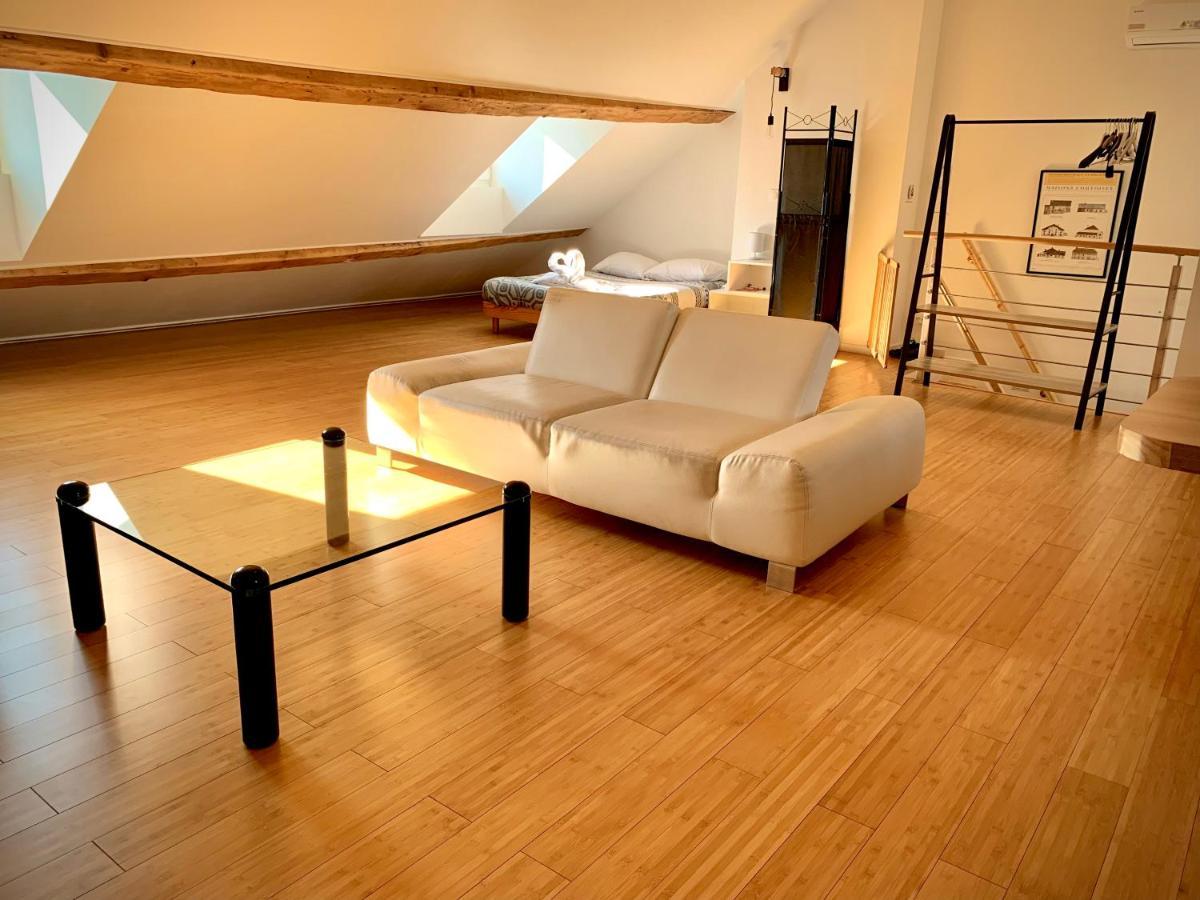 Les Fabuleux Appartements Du Coeur De Ville - Place Victor Hugo Besançon Exteriér fotografie