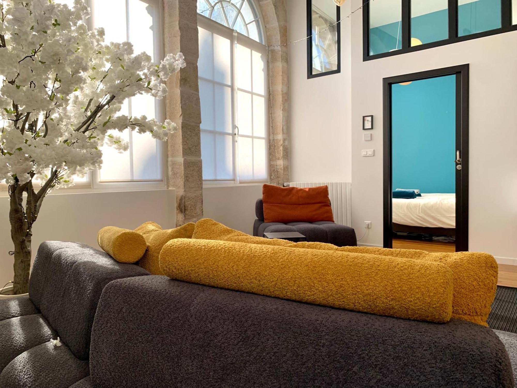 Les Fabuleux Appartements Du Coeur De Ville - Place Victor Hugo Besançon Exteriér fotografie